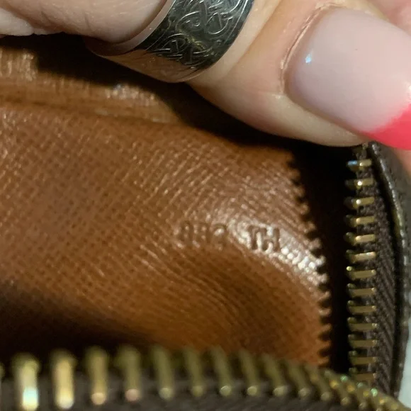 Louis Vuitton vintage Monogram Pochette Marly Bandouliere - Picture 3 of 16